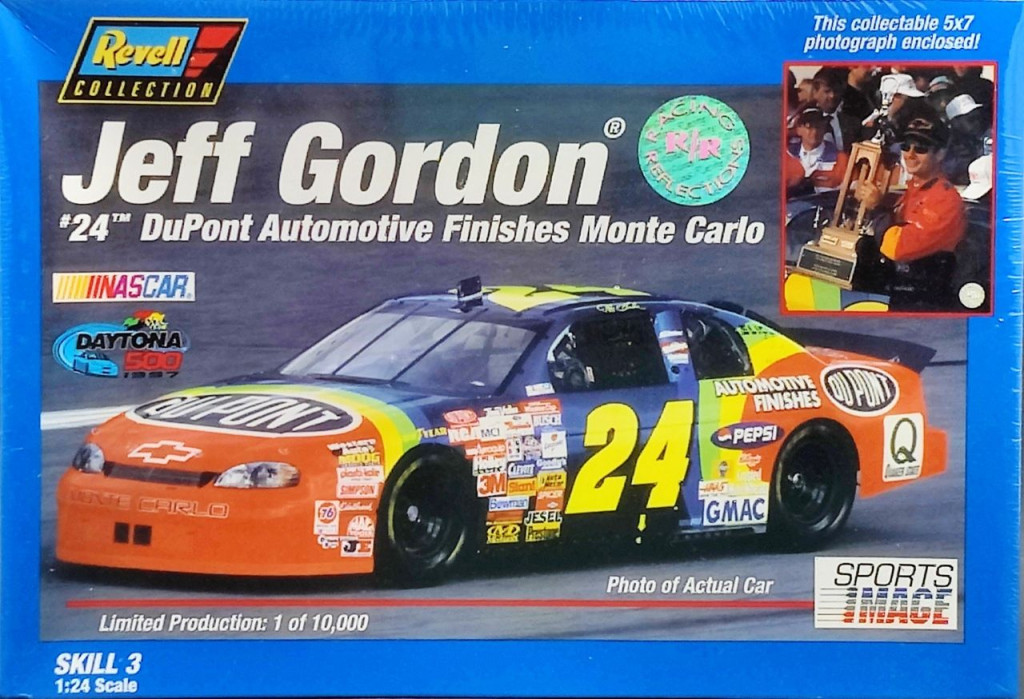 Revell Monogram Jeff Gordon Dupont Chevy Monte Carlo