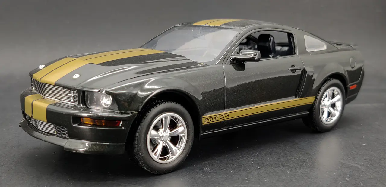 Revell 67665 Model Set 2006 Ford Shelby GT-H